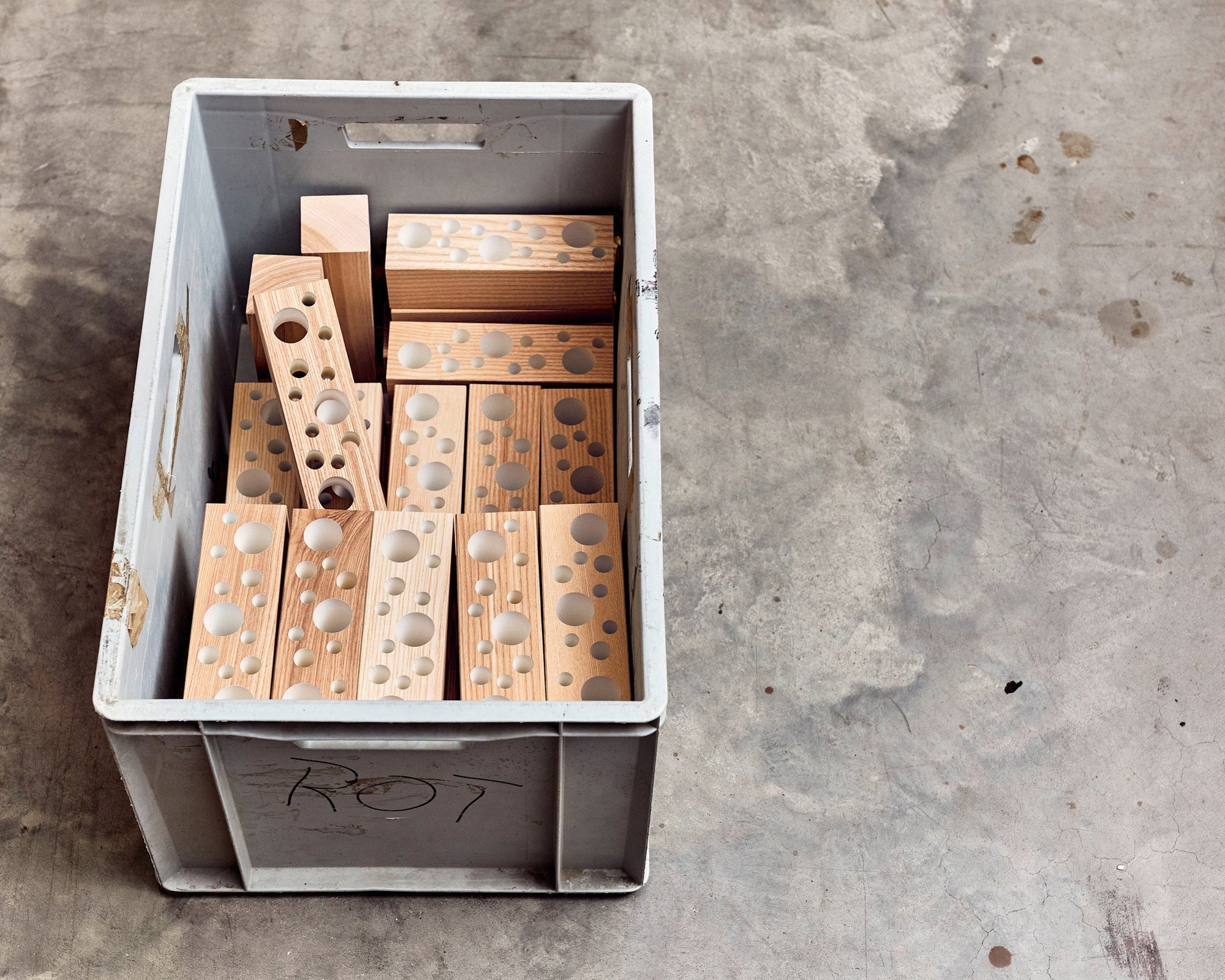 E+M Holzprodukte | Drechslerei Werkstatt Reportage Brick