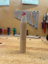 Stiftebehälter mit 12 Buntstiften